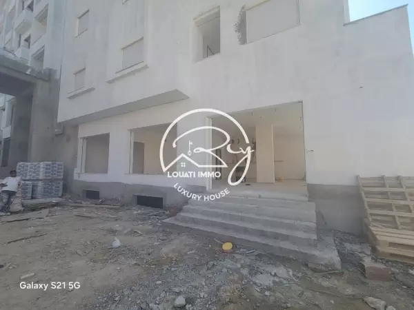 A vendre Local commerciale de 132 m2 Ain Zaghouane Nord