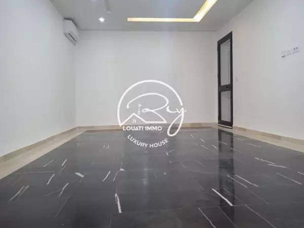 A vendre Un Appartement S+3 à La Nouvelle Soukra