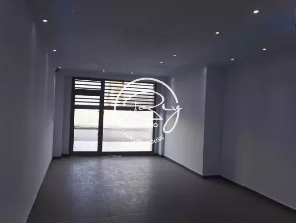 A Louer Local Commercial 50 m2 à L'Aouina