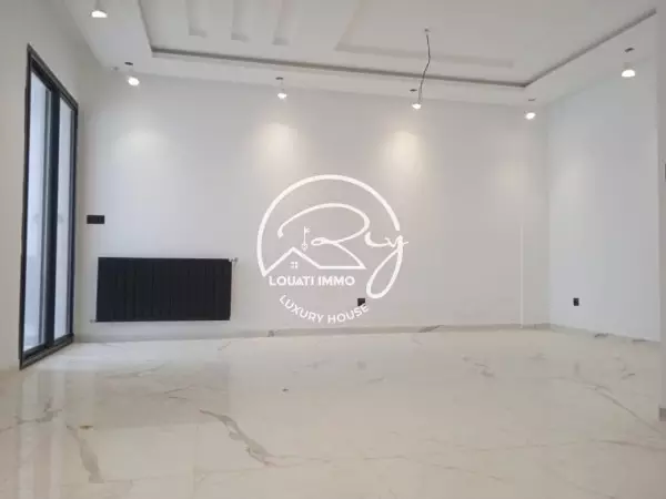 A Vendre un Appartement S+2 à Jardins De Carthage