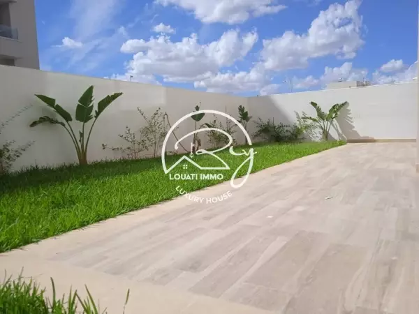 A Louer un Appart S+2 avec jardin à Jardins De Carthage