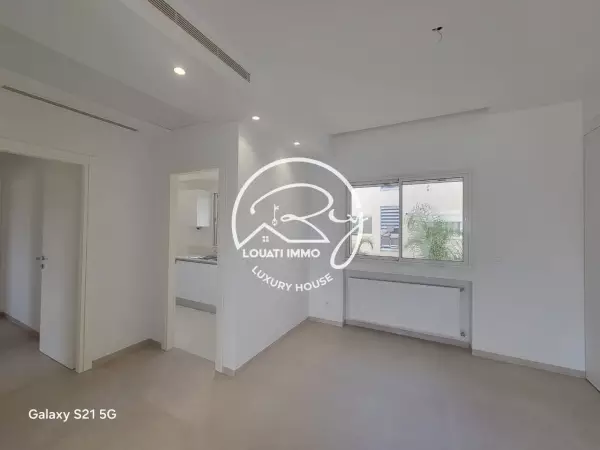 A Louer un Appartement S+2 Neuf à La Soukra