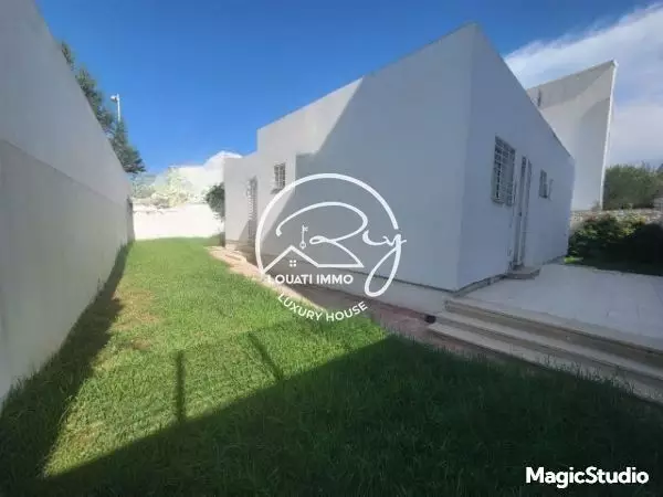 A Vendre une Villa S+3 à Jardins de Carthage