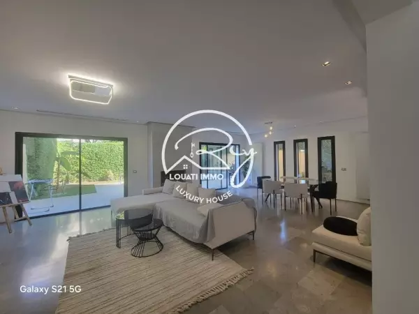 A louer Une Villa S+3 à La Soukra