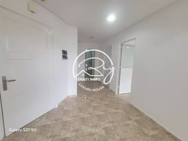A Louer Un Appartement Bureautique S+2 Aux JARDIN L'OUINA