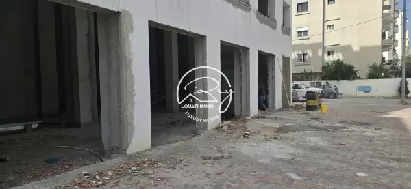 A LOUER LOCAL COMMERCIAL A AIN ZAGHOUANE