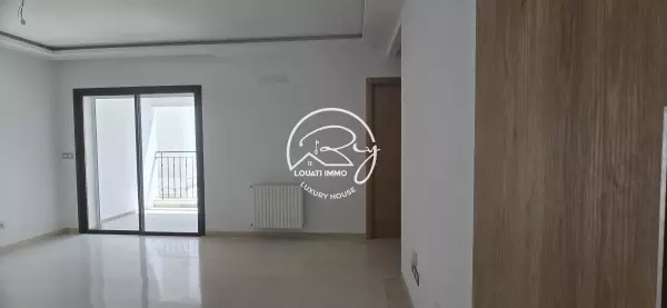 A Vendre S+3 Directement promoteur une minute de Hôpital Monji Salim
