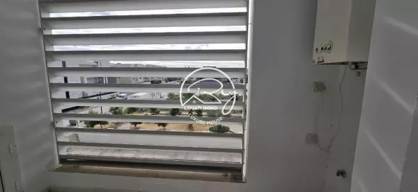 A VENDRE UN APPARTEMENT S+3 A LA SOUKRA