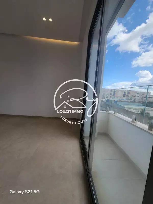 A vendre Appartement s+3 à Ain Zaghouan