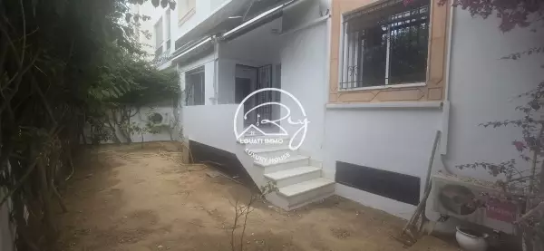 A Vendre un appartement S+3 à Jardin Aouina