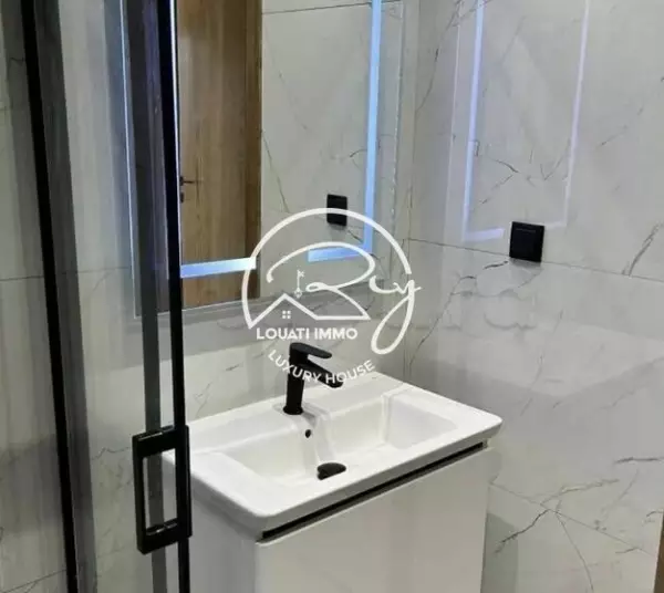 A louer un Appartement s+1 meublé à la Chotrana 3