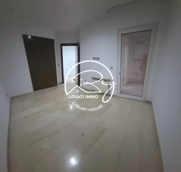 A louer un appartement s+1 à la Soukra